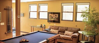 Charming 1-bedroom flat in Alameda w/ pool table