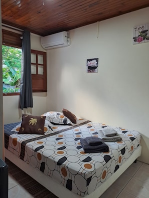 3 bedrooms, iron/ironing board, WiFi, bed sheets - Stay at Villa Désiré, located in Le Vauclin, south of Martinique. (Le VAUCLIN)