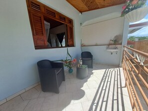 Terrace/patio - Stay at Villa Désiré, located in Le Vauclin, south of Martinique. (Le VAUCLIN)
