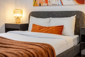 2 chambres, fer et planche à repasser, Wi-Fi, draps fournis