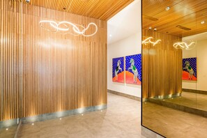 Interior - The Contemporary Nest (Montreal)