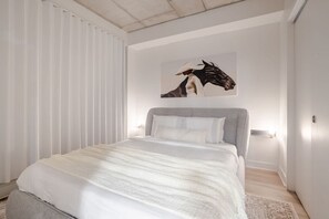 1 chambre, bureau, fer et planche à repasser, Wi-Fi