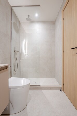 Hair dryer, towels - Modern Retreat with Chic Design in Downtown MTL (Montreal)