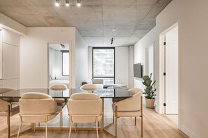 Interior - Urban Chic Stay with Skyline Views (Montreal)