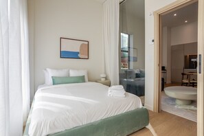2 chambres, fer et planche à repasser, Wi-Fi, draps fournis