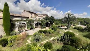 Enceinte de lâhĂ©bergement