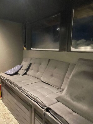 Apartment, 1 Schlafzimmer, Terrasse | Unterkunftsgelände