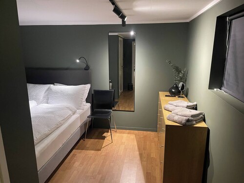 Renovated Apartment High Standard to City Center, Park