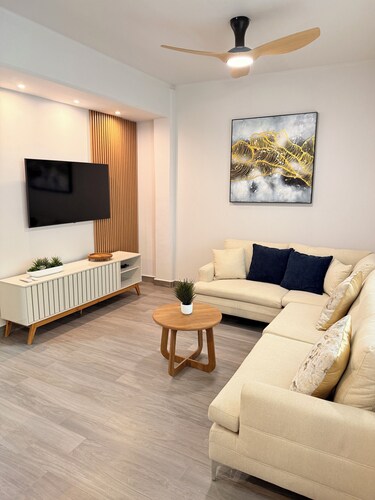 Lodging surrounded by nature in the city