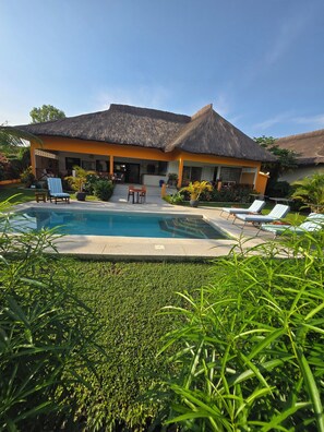 Pool - Villa escape close to the beach (Cap skirring)