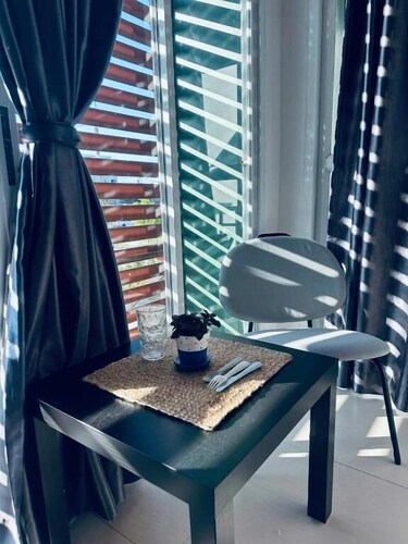 HulaFling Homestay 
