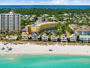 Beach nearby - Beach Resort 501 • Top Floor Luxury • Premium End-Unit with Gulf Views (Miramar Beach)