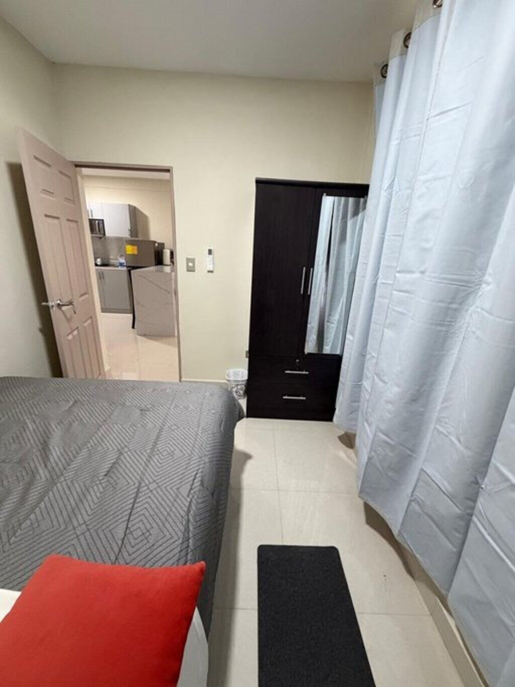 2 chambres, fer et planche à repasser, Wi-Fi gratuit, draps fournis