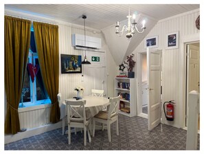 Dining - Cozy 2-bedroom apartment in peaceful Vardø perfect for relaxing stay (Vardø)