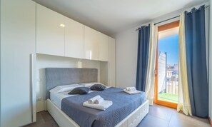 1 bedroom, iron/ironing board, WiFi, bed sheets - Sute StyleHouse Apartment (Olbia)