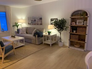 Smart TV, fireplace - Steps from the Shore, Modern Beachy Getaway (Dunnottar)