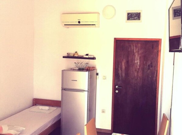 Apartemen (One Bedroom Apartment with Terrace) | Ruang keluarga