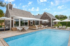 Pool - Beautiful 3-bedroom house. Walk to town in quaint Bridgehampton! (Bridgehampton)
