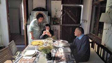 Room, 1 Bedroom, Smoking, Patio | Dining room