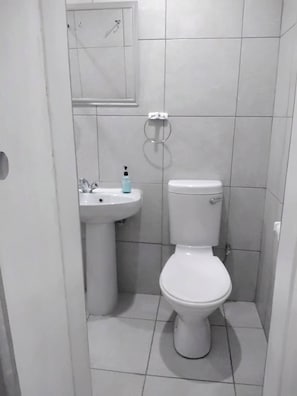 Phòng, 1 phòng ngủ, hút thuốc, sân hiên | Phòng tắm