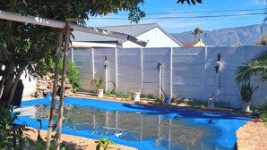 Room, 1 Bedroom, Smoking, Patio | Kolam renang
