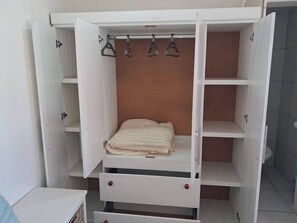 Huone, 1 makuuhuone, tupakointi sallittu, patio | Sisätilat