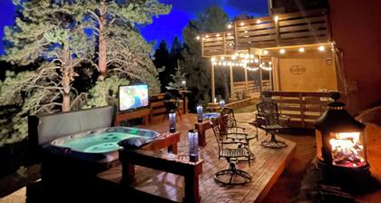 Stunning Pikes Peak Views, BEAUTIFUL, full 1200 sq. ft. 2 Bedroom Apartment!