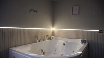 Suite monolocale Luxury, patio, vista collina | Bagno