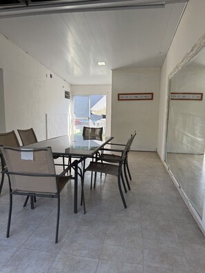 Dining - Full House with Swimming Pool + Barbecue | Ideal Location (Gualeguaychú)