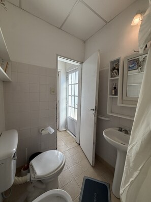 Bathroom - Full House with Swimming Pool + Barbecue | Ideal Location (Gualeguaychú)