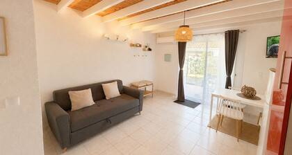 APARTMENT ON THE SHORES OF LAKE CARCANS IN MAUBUISSON