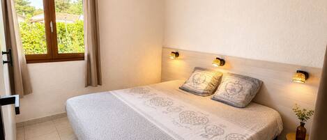 1 Schlafzimmer, Bügeleisen/Bügelbrett