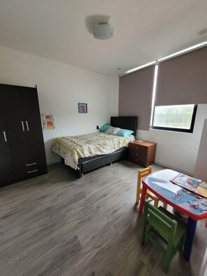 3 Schlafzimmer, Bügeleisen/Bügelbrett, WLAN