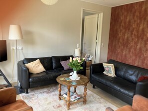 Living area - Apartment on the 1st floor with use of the garden near the sea (Oostkapelle)