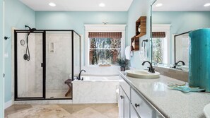 Bathroom - Newly Updated 5BR Home in Blue Mountain - Sleeps 12 (Santa Rosa Beach)