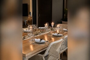 Dining - Luxury Orient Bay Villa - Infinity Pool & Ocean View (Saint martin)