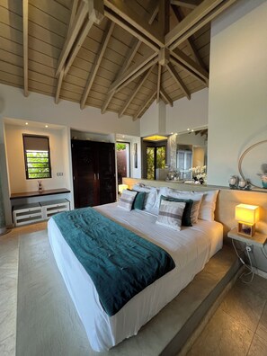 3 bedrooms, desk, iron/ironing board, free WiFi - Luxury Orient Bay Villa - Infinity Pool & Ocean View (Saint martin)
