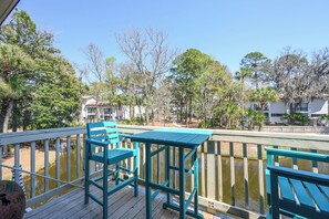 Property grounds - Saltwater Pools - Walk to Beach & Coligny Plaza (Hilton Head Island)