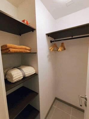 Interior - Beautiful apartment close to the subway and Barrio Italia, ideal for long stays. (Santiago)