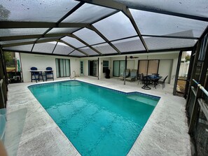 Outdoor pool - New 3-bedroom pool house in tranquil Spring Hill (Spring Hill)