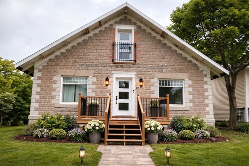 Cozy one bedroom close to u de Moncton