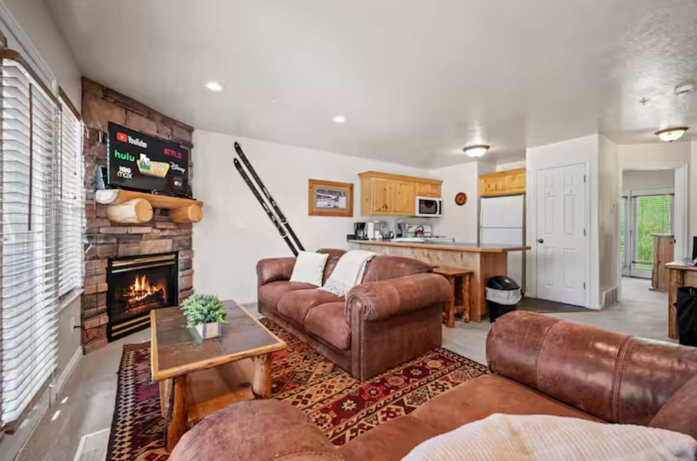 TV, fireplace, stereo, offices