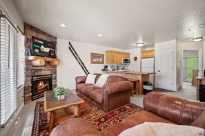 TV, fireplace, stereo, offices - Wild Moose Ski Lodge Near Powder Mtn wHot Tub and Pool (Eden)