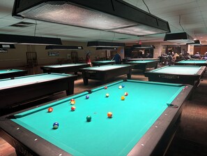 Games room - FIVE STAR RESORT HOME (Surprise)