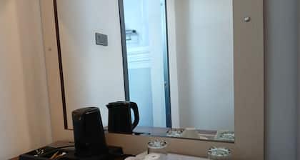 East Star Hotel