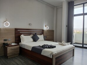 Double Room, City View | Desk, laptop workspace, free WiFi