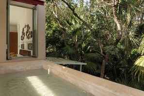 Property grounds - Casa Oko in downtown Cancun with a Jacuzzi (Cancún)