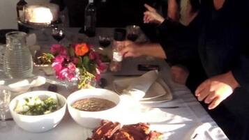 Apartment, 1 Bedroom, Smoking, Garden View | Dining room