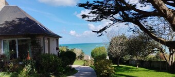 Charming house with character, stunning sea views and beach access
