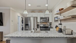 Private kitchen - Wonderful 2-bedroom house in welcoming Newton (Newton)